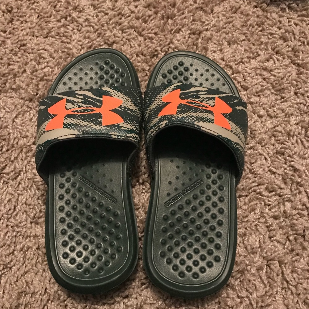 Boys Underarmour Sandals